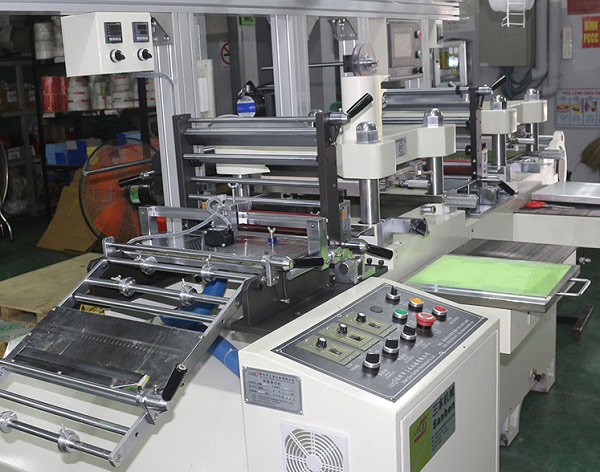 Quy trình làm tem nhãn giai đoạn in ấn và sản xuất